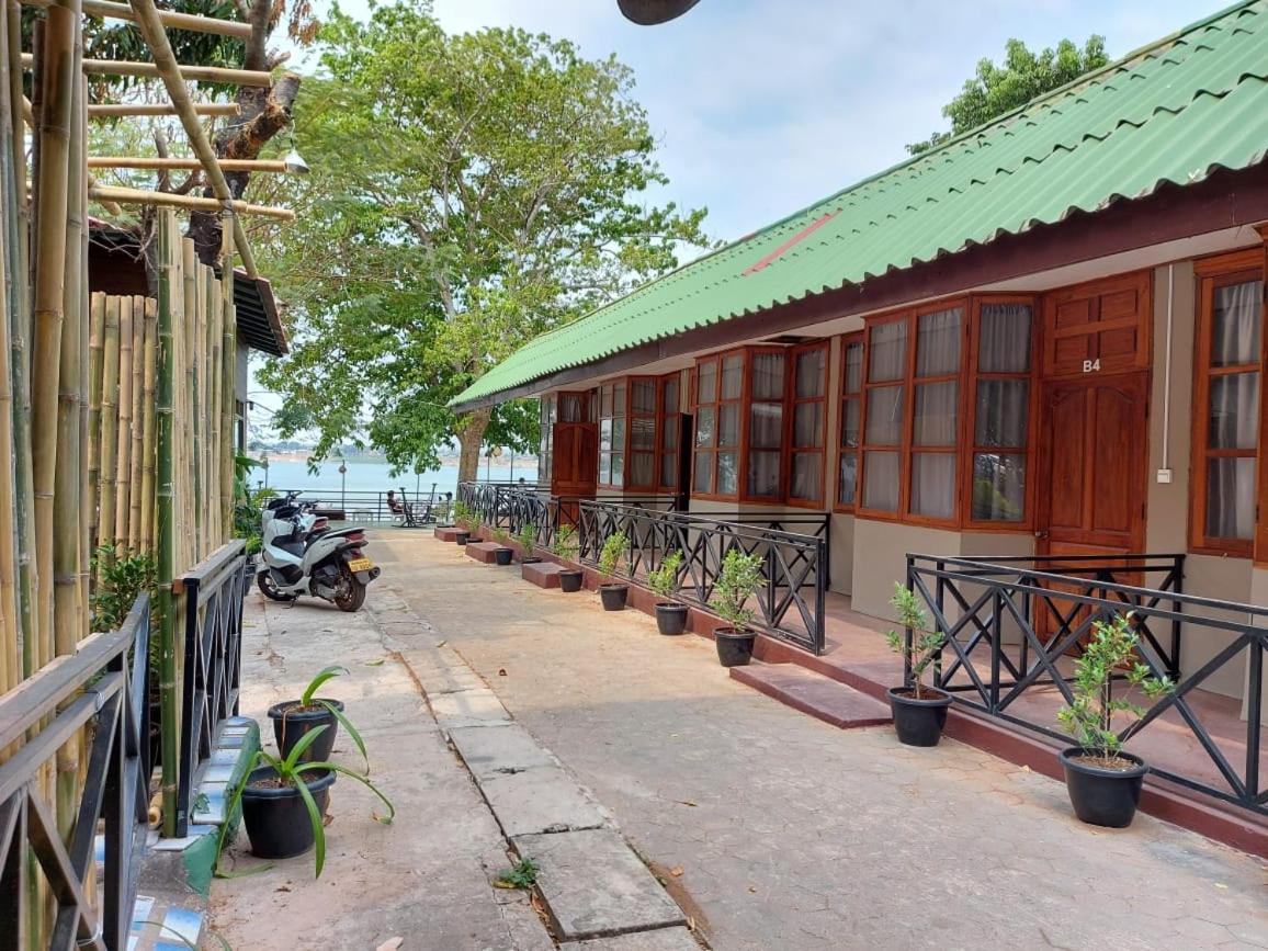 Pilgrim'S Kitchen & Inn Savannakhet Eksteriør bilde
