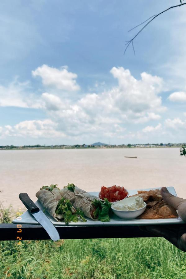 Pilgrim'S Kitchen & Inn Savannakhet Eksteriør bilde