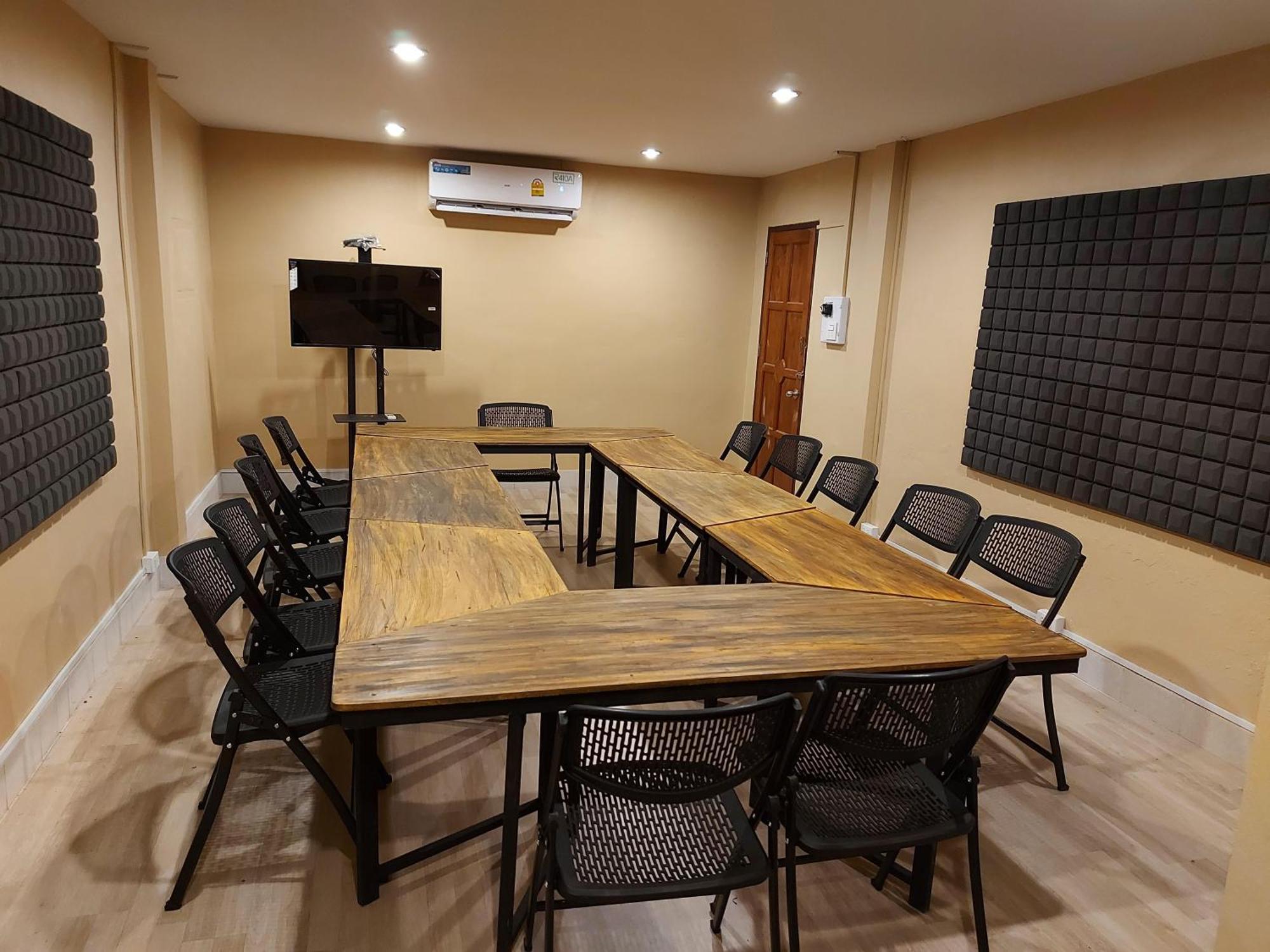 Pilgrim'S Kitchen & Inn Savannakhet Eksteriør bilde
