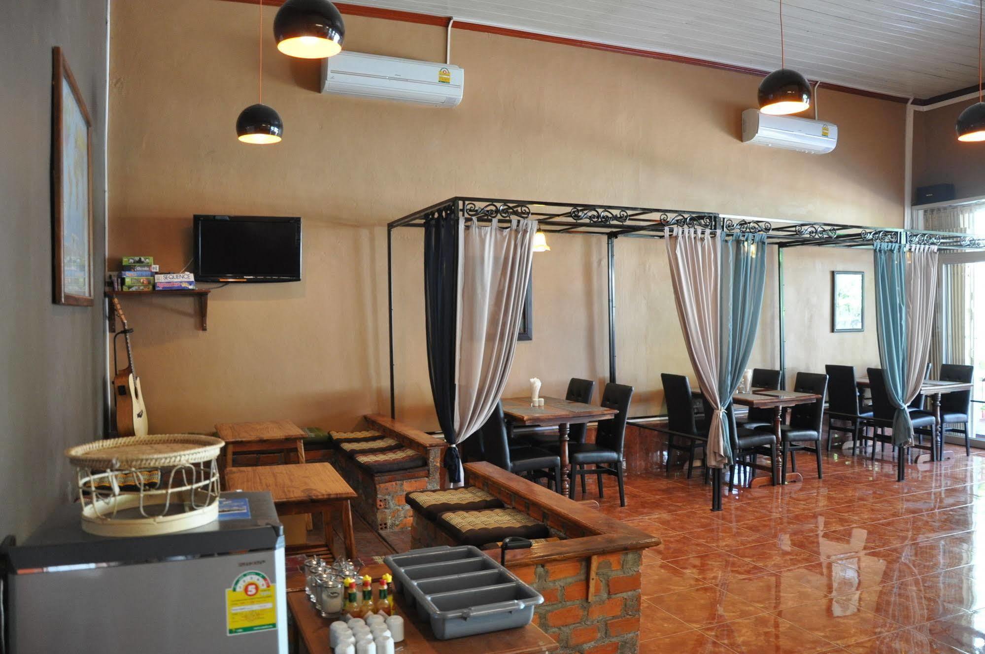 Pilgrim'S Kitchen & Inn Savannakhet Eksteriør bilde